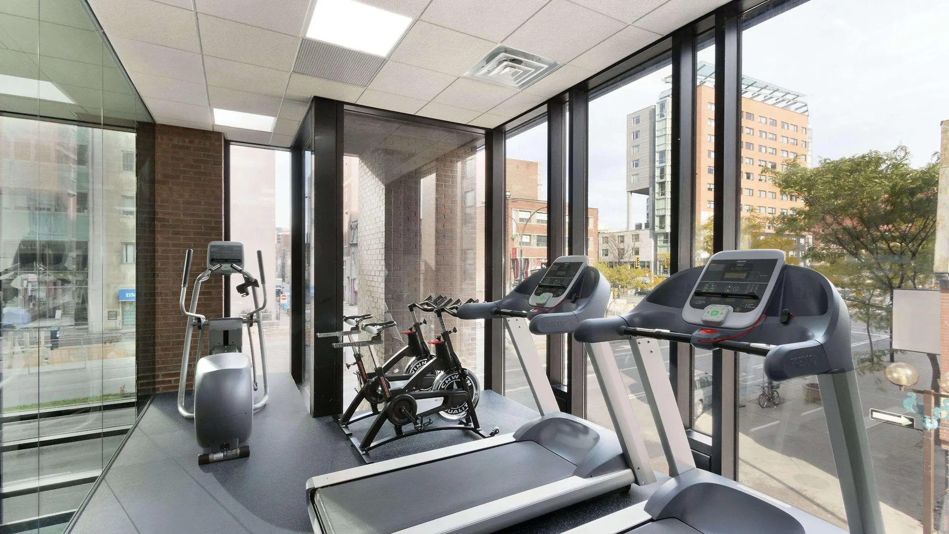 Travelodge By Wyndham Montreal Centre Hotell